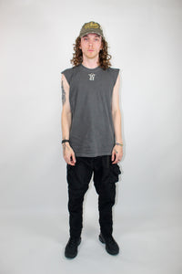 SCRIPT DISTRESSED HAT
